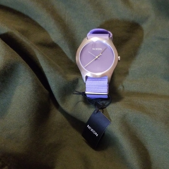 PRICE DROP!!🦄Lavender NIXON Womens Tessuto Watch - Picture 7 of 7